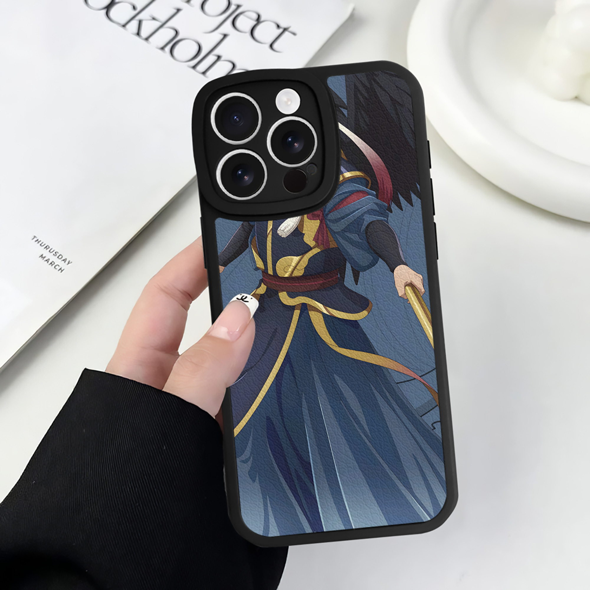 薬屋のひとりごと The Apothecary Diaries 【iPhone 16シリーズ対応】シリコンスマホケース（レザー調） 材質：シリコン